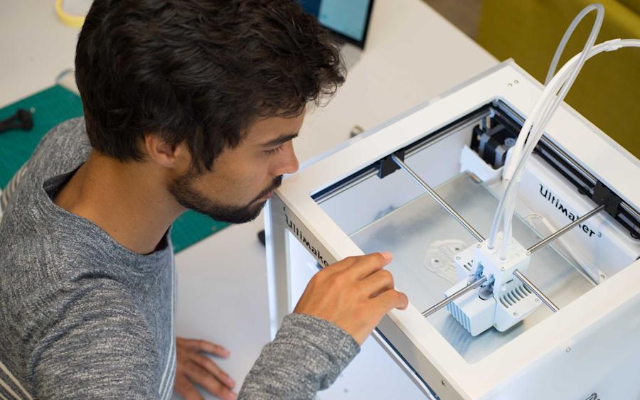 Ultimaker FDM machine 3D printing